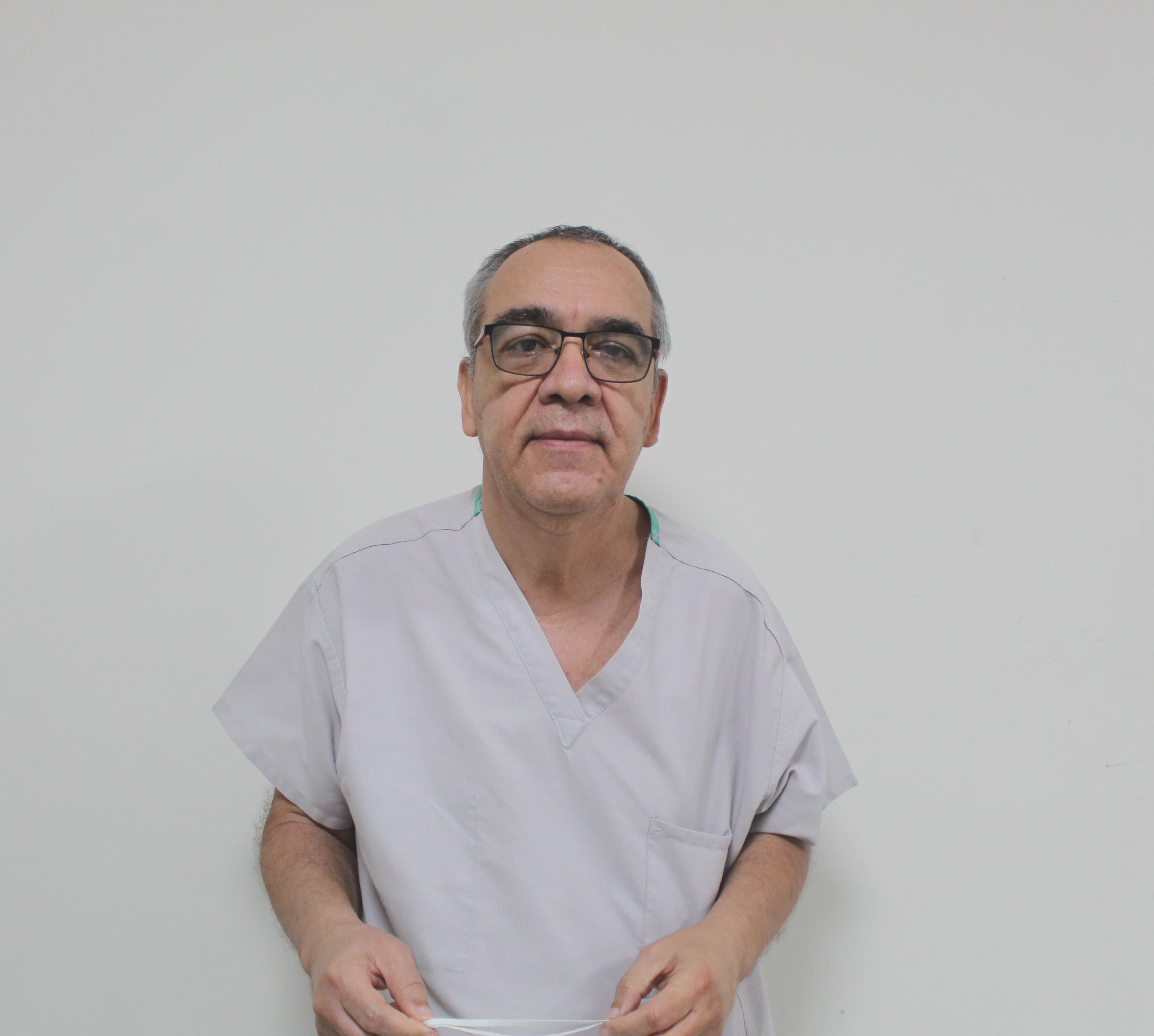Dr. Manuel